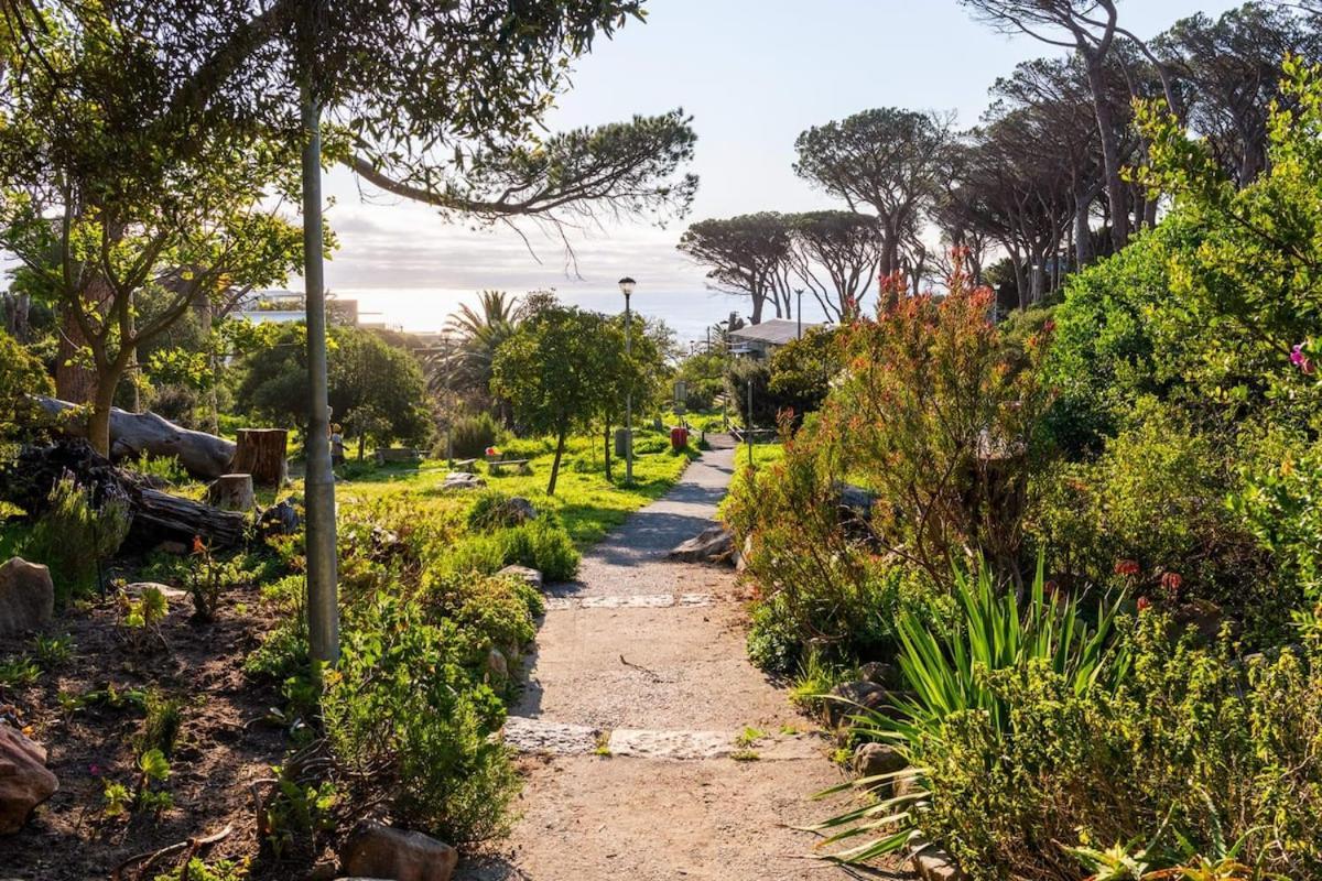 Lush Family Home In Prestigious Area Cape Town Exterior photo
