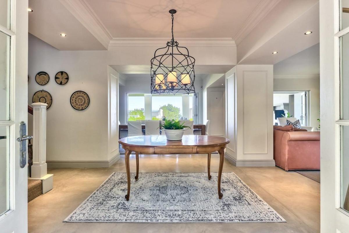 Lush Family Home In Prestigious Area Cape Town Exterior photo